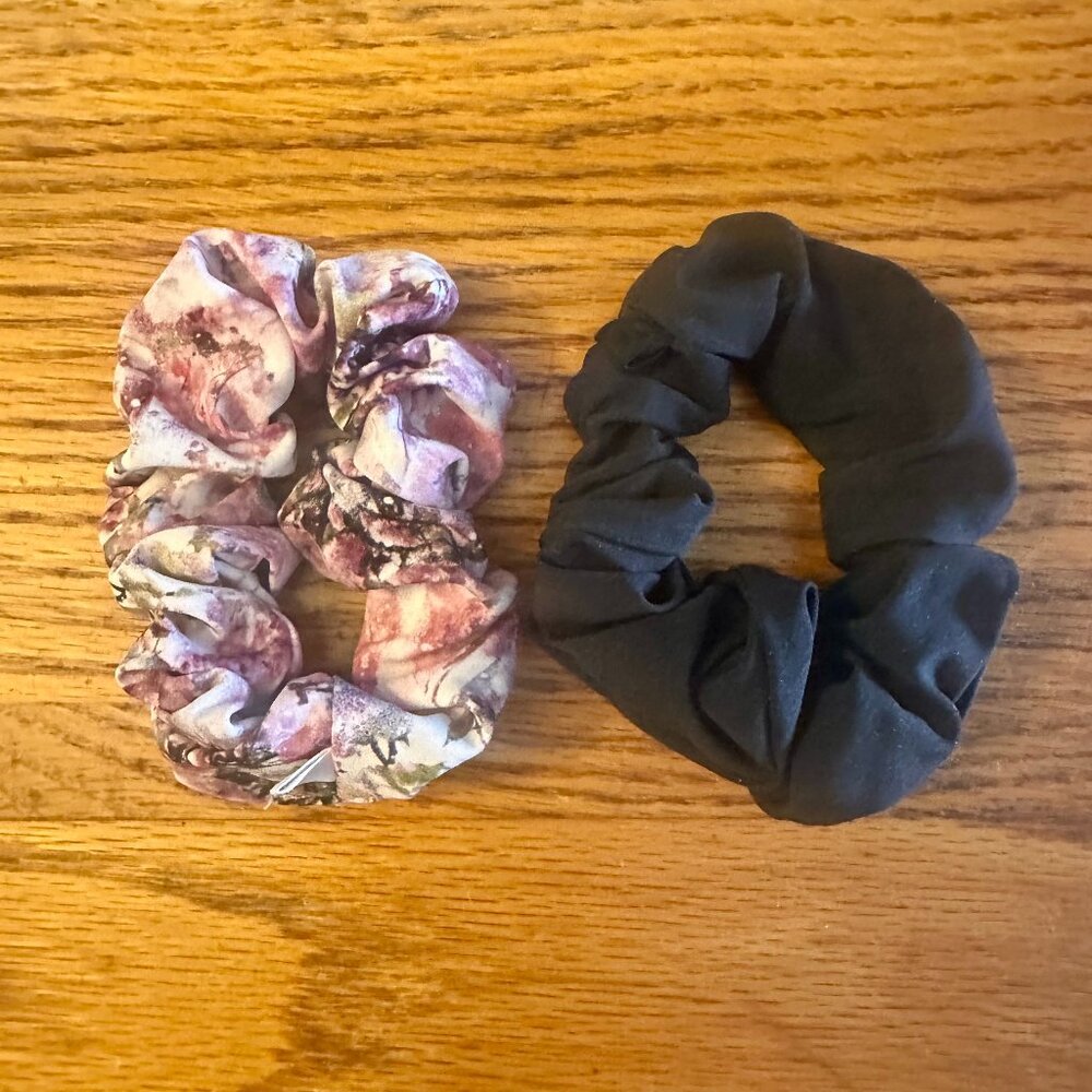 Lululemon Uplifting Scrunchie Lot of 2